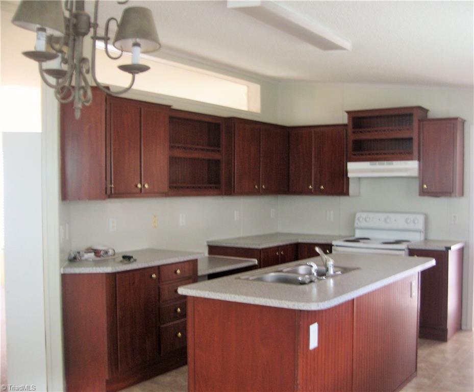 330 Crumpton Road Reidsville, NC 27320 - Photo 20 of 28 Kitchen