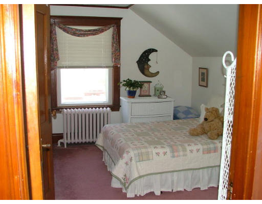 33 Edgehill Road Winthrop, MA 02152 - Photo 12 of 13 Gallery Image 12