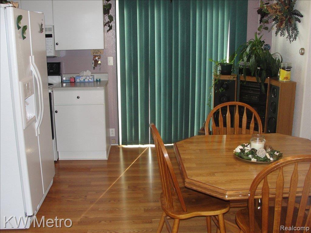 2372 Werth Road Alpena, MI 49707 - Photo 4 of 21 Dining room