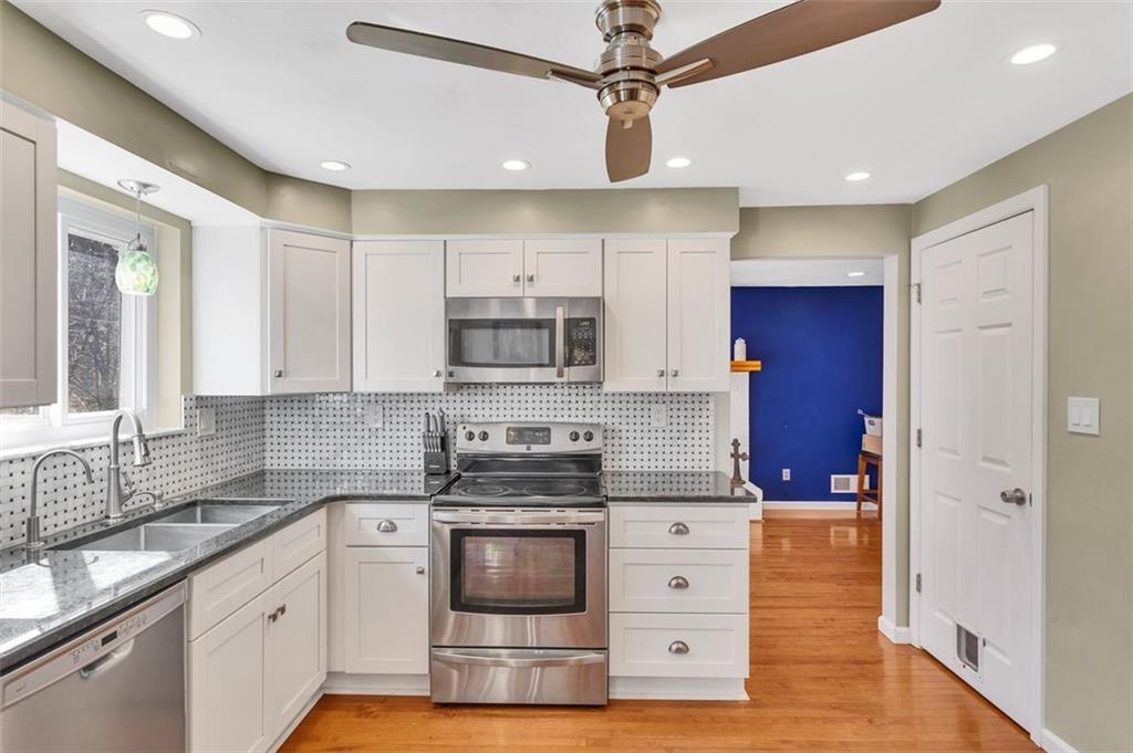 308 McIntyre Road Pittsburgh, PA 15237 - Photo 18 of 37