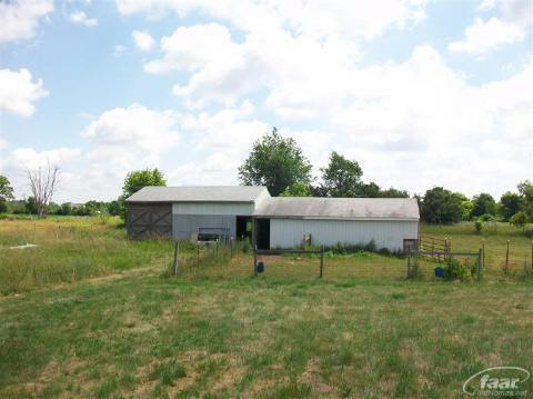 10345 East Richfield Road Davison, MI 48423 - Photo 12 of 15 20242374-11.JPG