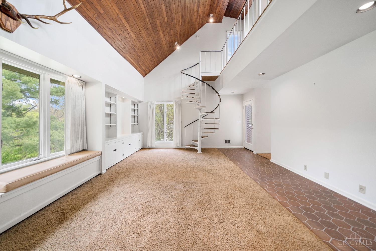 6515 Thompson Road Cincinnati, OH 45247 - Photo 7 of 81