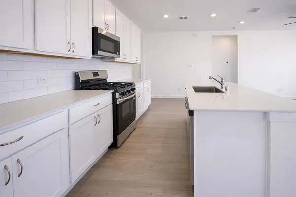 $2,350 | 3017 Dutch Road, Providence Village, TX 76227