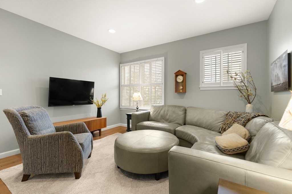 72 Putnam Street, Unit 72 Needham, MA 02494 - Photo 15 of 38