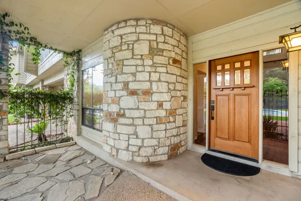 $624,900 | 6820 Cypress Point North, Unit 28, Austin, TX 78746