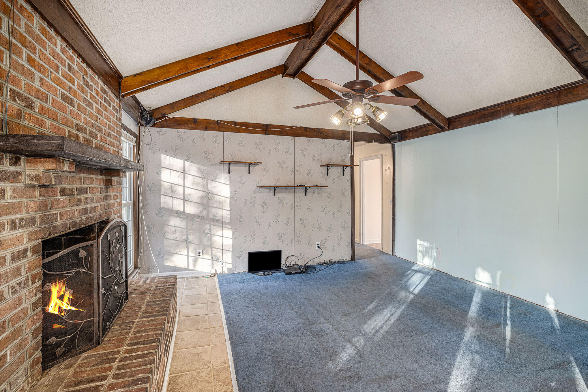 8153 Waltham Road North Charleston, SC 29406 - Photo 14 of 28 Second entertainment space