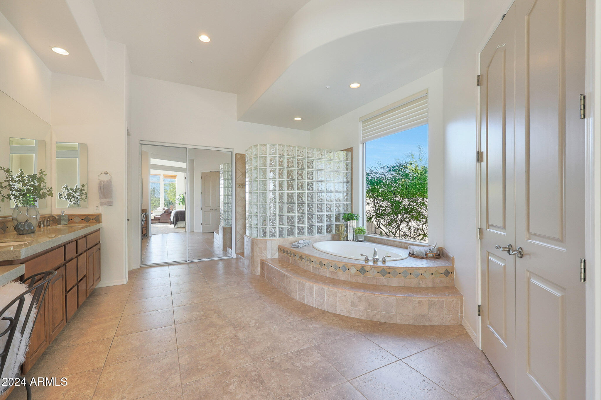 8533 East Montello Road Scottsdale, AZ 85266 - Photo 5 of 35 Primary Bathroom