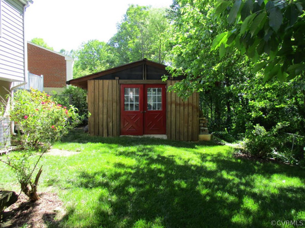 761 Estates Road Southeast Roanoke, VA 24014 - Photo 2 of 19 Gallery Image 2