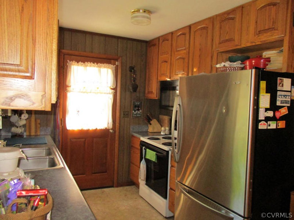 761 Estates Road Southeast Roanoke, VA 24014 - Photo 4 of 19 Gallery Image 4
