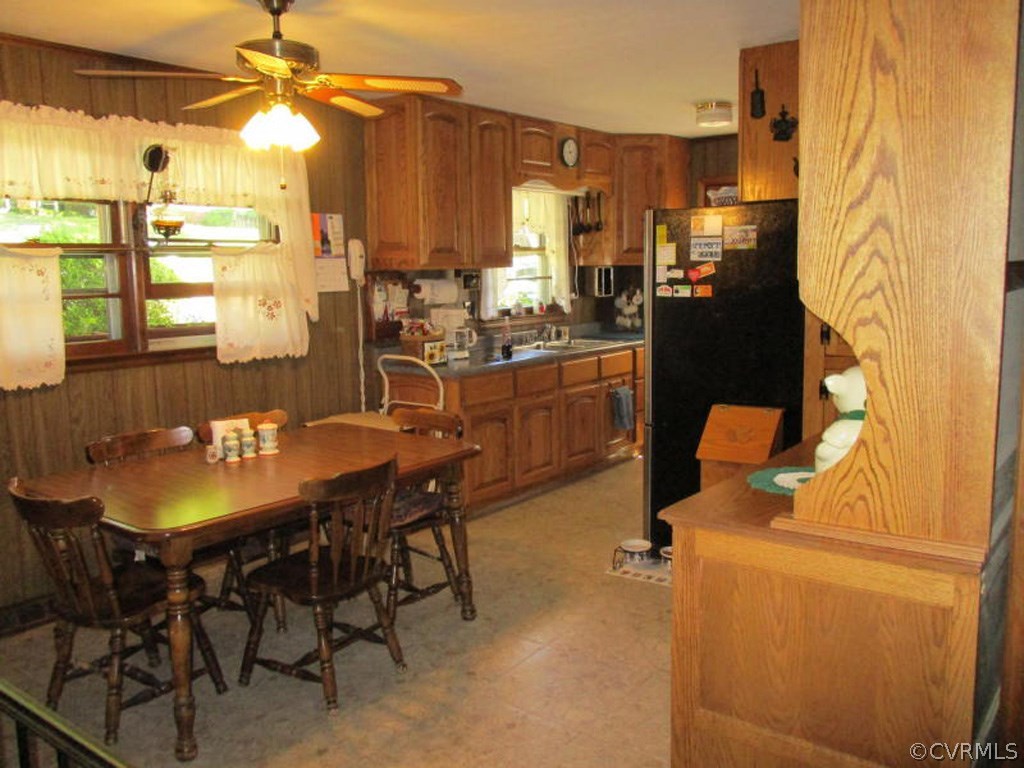 761 Estates Road Southeast Roanoke, VA 24014 - Photo 7 of 19 Gallery Image 7