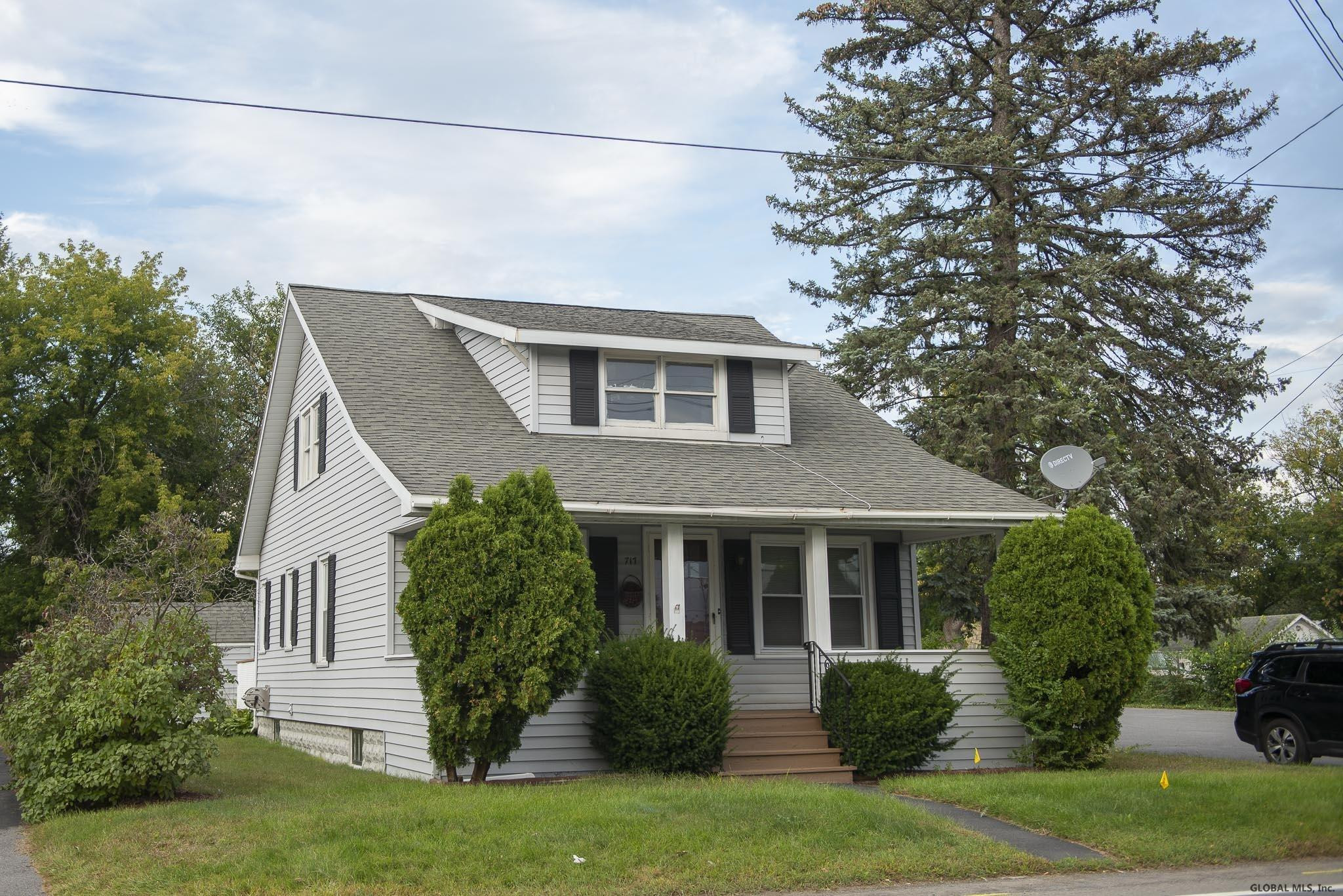 717 Curry Road Rotterdam, NY 12306 - Photo 1 of 23 Photo 1