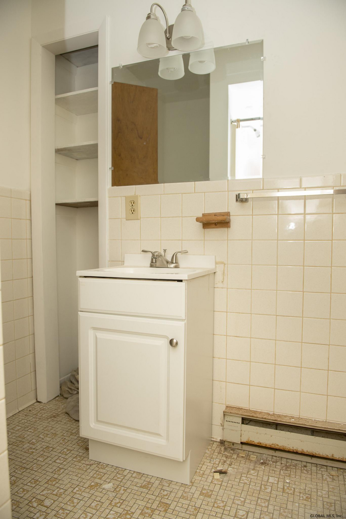 717 Curry Road Rotterdam, NY 12306 - Photo 14 of 23 Photo 14