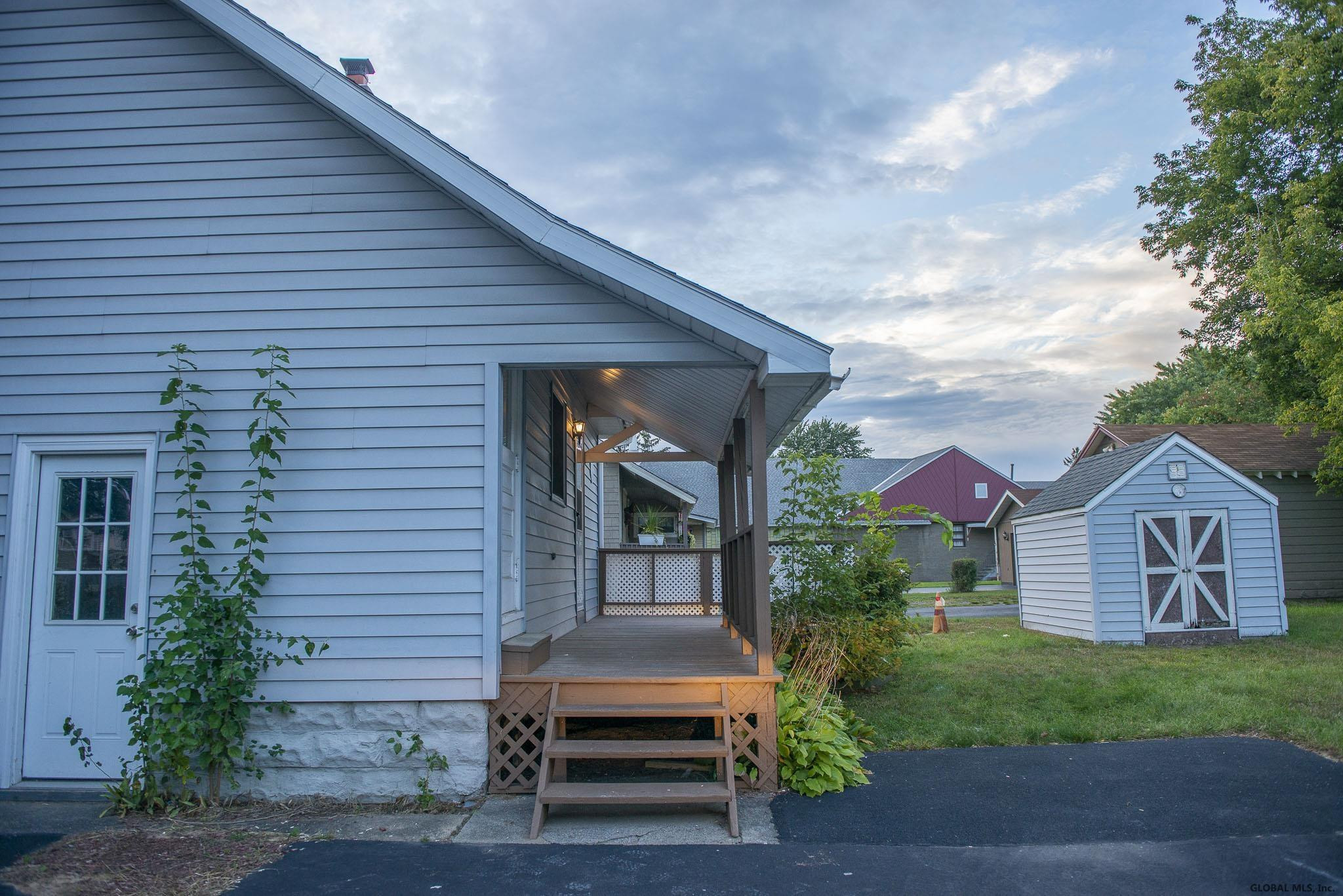 717 Curry Road Rotterdam, NY 12306 - Photo 2 of 23 Photo 2