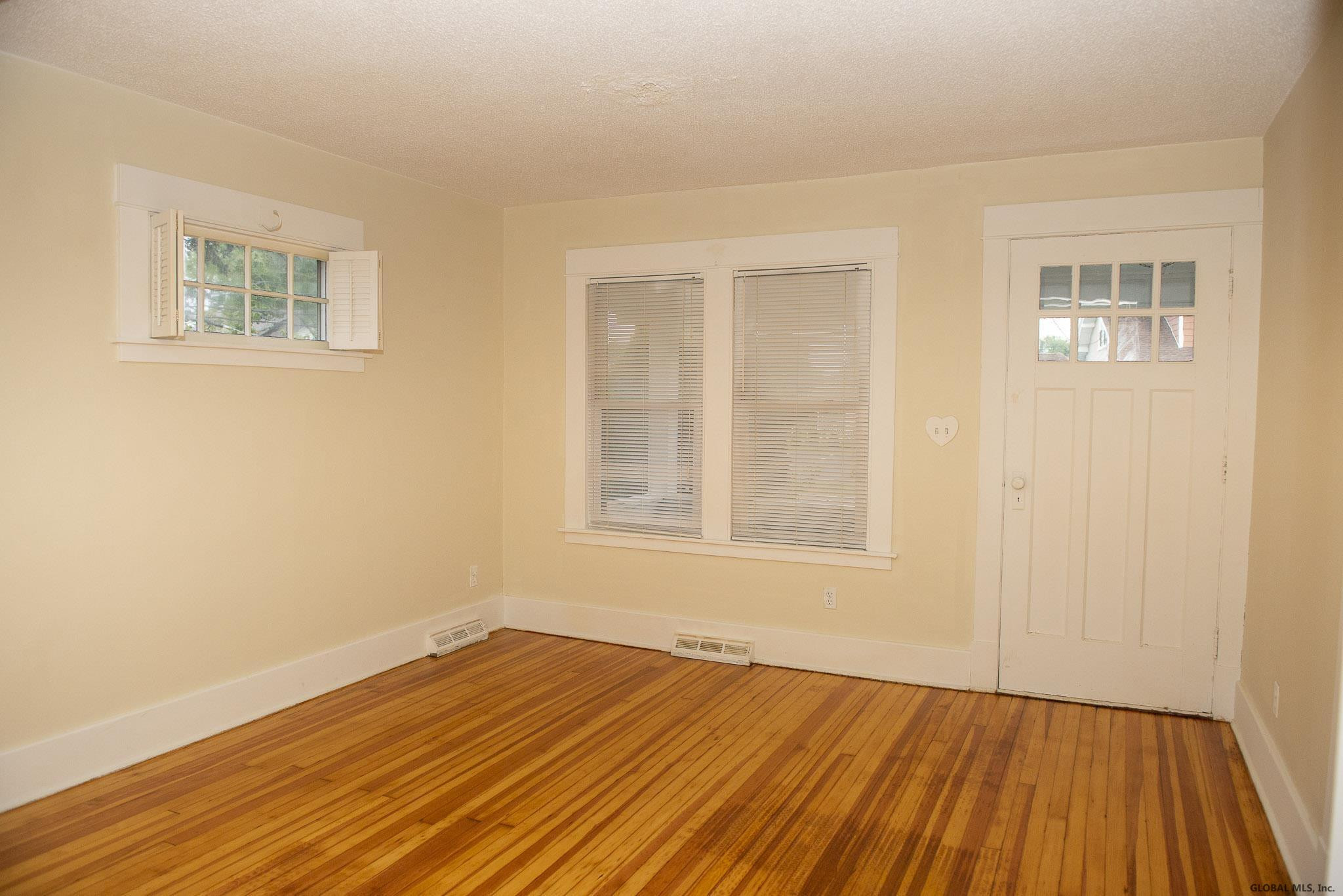 717 Curry Road Rotterdam, NY 12306 - Photo 8 of 23 Photo 8