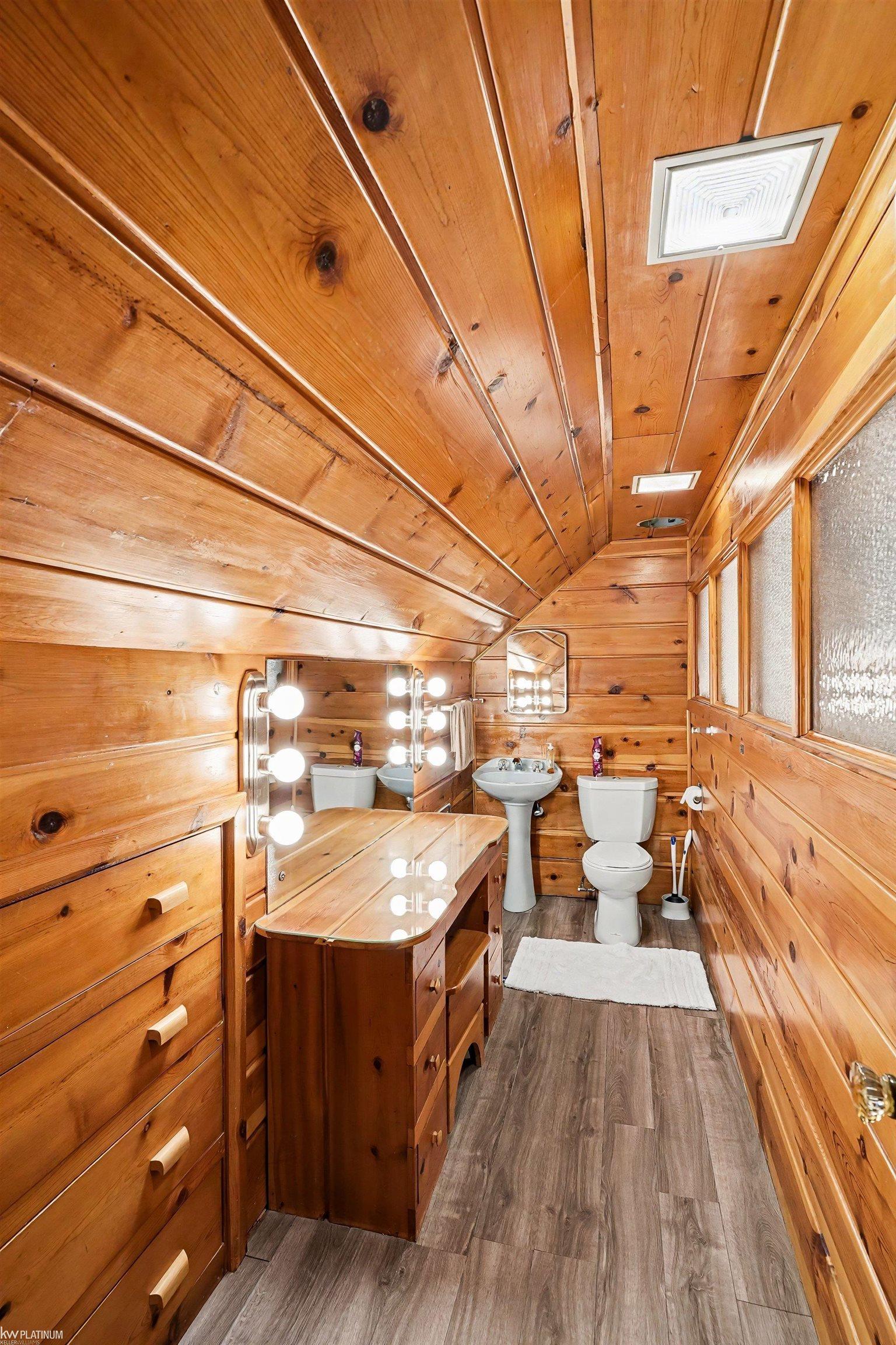 2297 Covert Road Burton, MI 48509 - Photo 17 of 32