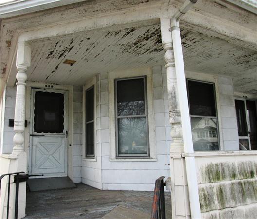 650-652 Chestnut Street Springfield, MA 01107 - Photo 2 of 5 Gallery Image 2