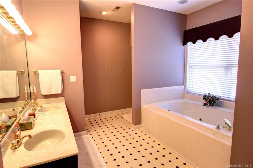 2548 Enchanto Road York, SC 29745 - Photo 15 of 24 Gallery Image 15