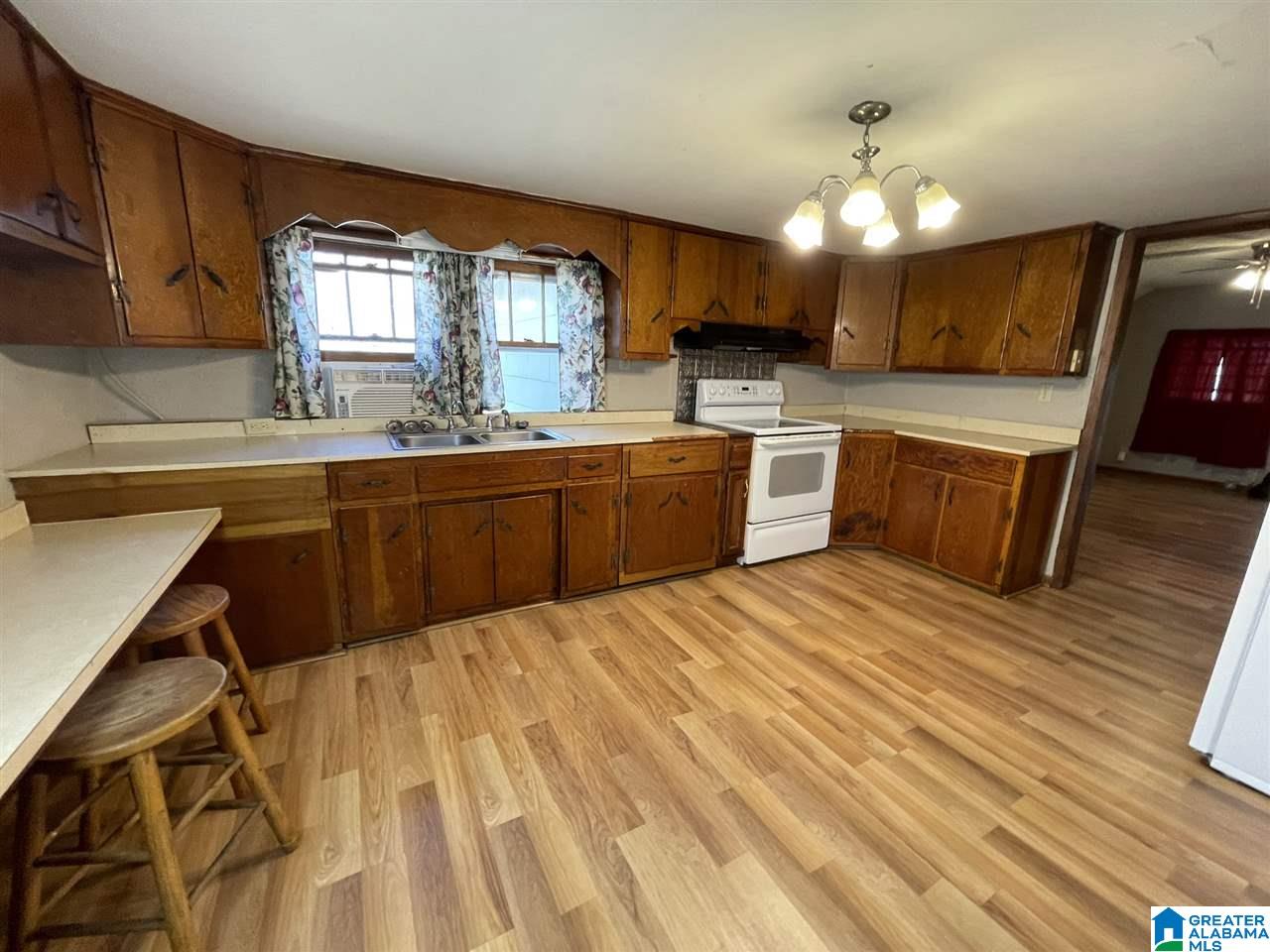 416 Bell Road Anniston, AL 36201 - Photo 10 of 20