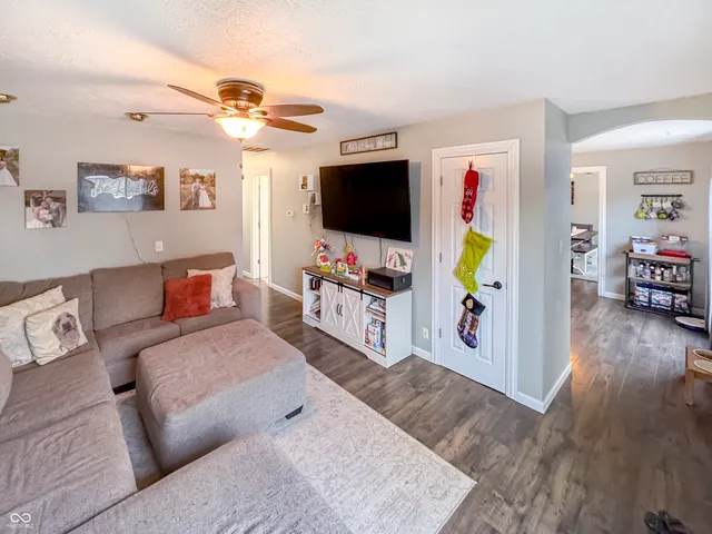 $218,000 | 118 Brentwood Lane, Whiteland, IN 46184