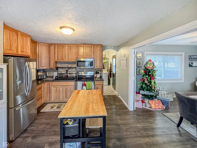 $218,000 | 118 Brentwood Lane, Whiteland, IN 46184