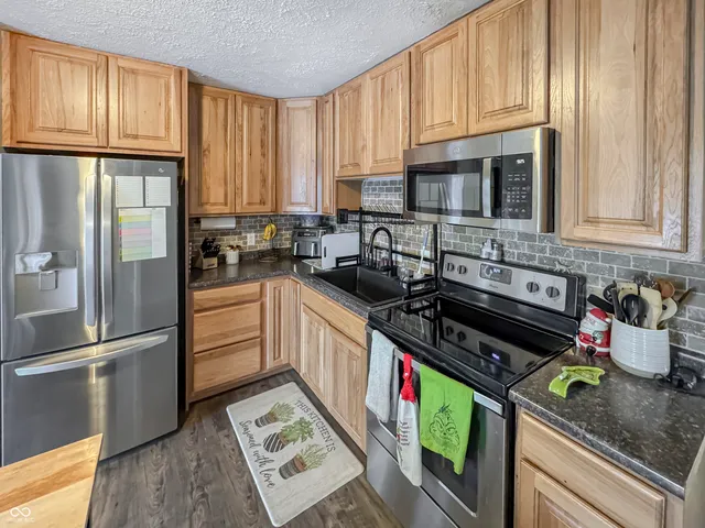 $218,000 | 118 Brentwood Lane, Whiteland, IN 46184