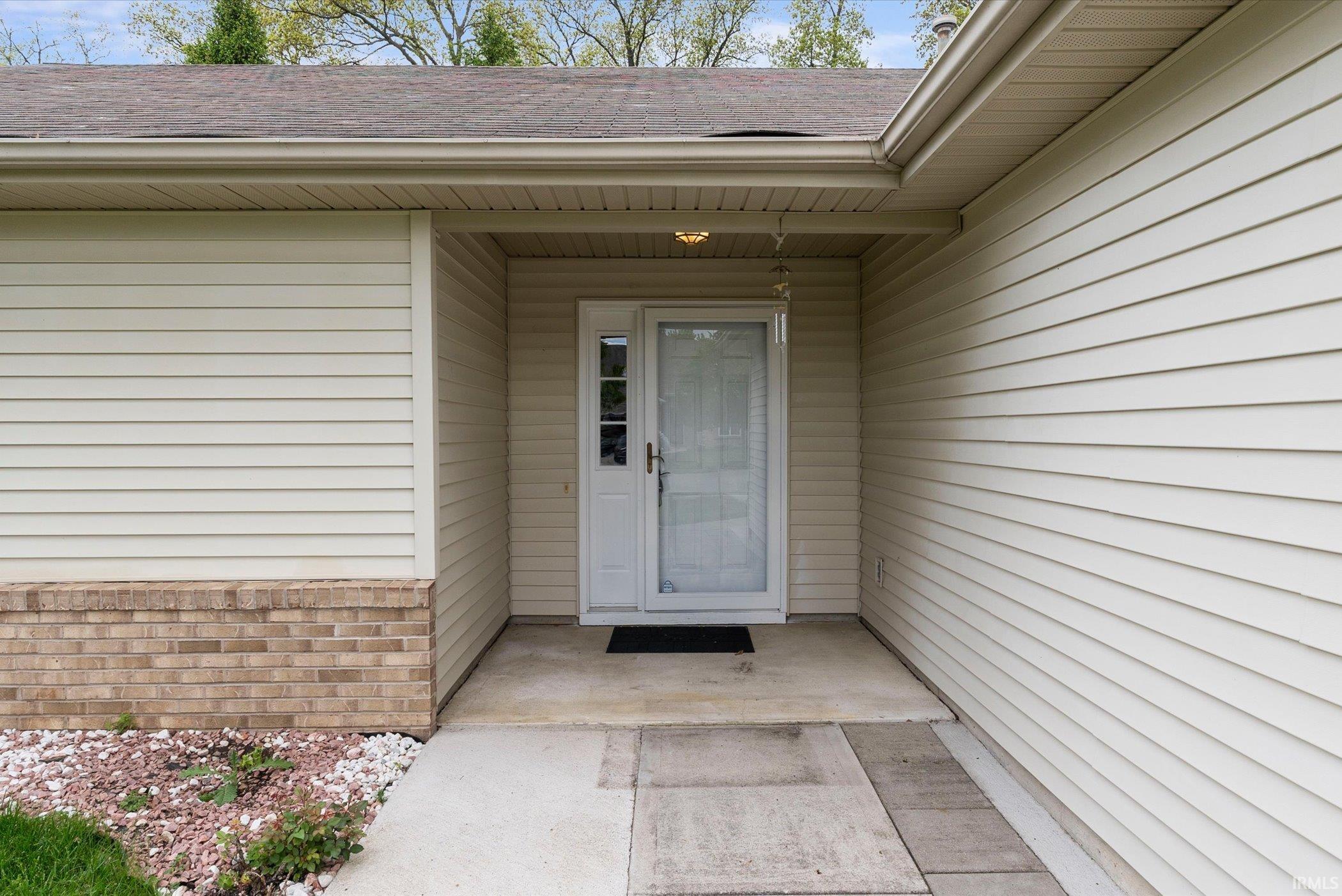 8809 Eventer Trail Fort Wayne, IN 46825 - Photo 4 of 32