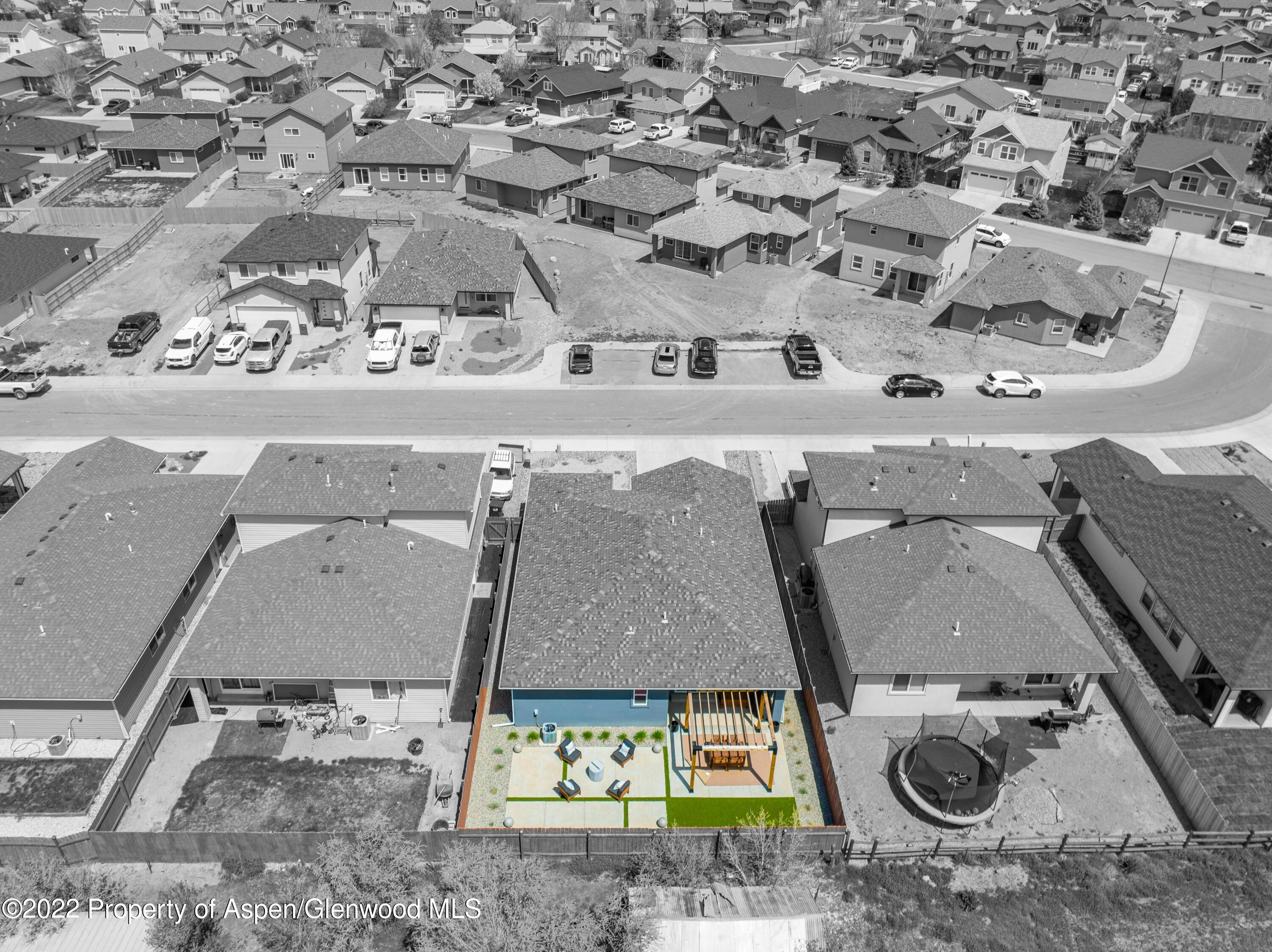 1675 East 17th Circle Rifle, CO 81650 - Photo 17 of 20 3 Black _ White