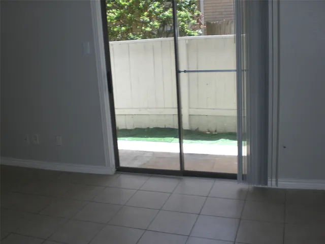 $1,000 | 12660 Ashford Point Drive, Unit 713, Houston, TX 77082