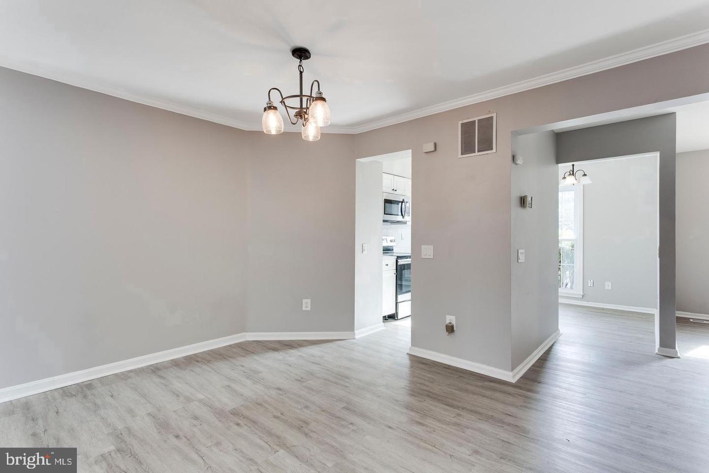 304 Crescendo Way Silver Spring, MD 20901 - Photo 8 of 28