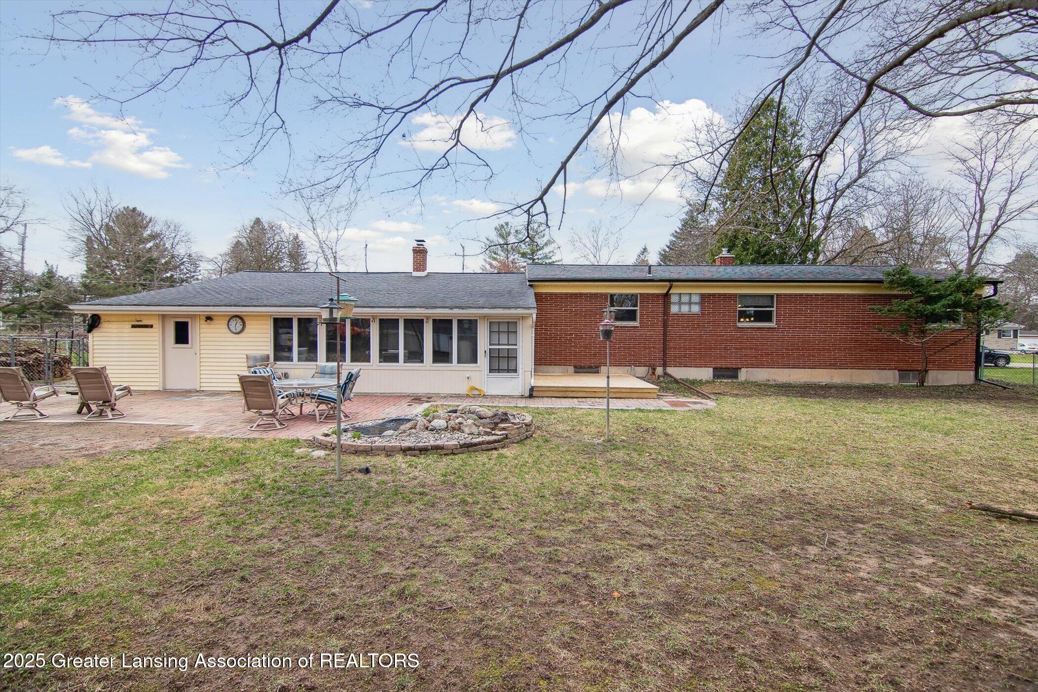 5582 Buckingham Road Haslett, MI 48840 - Photo 38 of 58 45-5582-Buckingham-Rd-Haslett-MI-48840-W