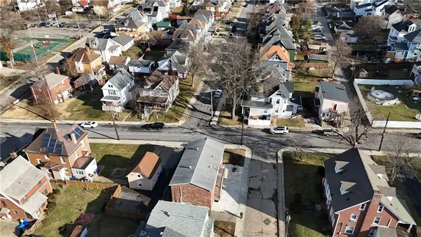 $2,000 | 927 Vance Avenue, Unit B, Coraopolis, PA 15108