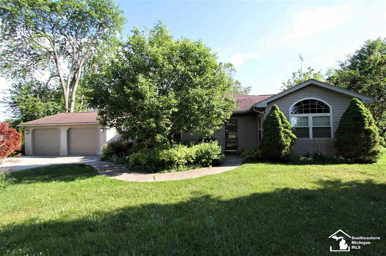 8923 North Custer Road Monroe, MI 48162 - Photo 1 of 36