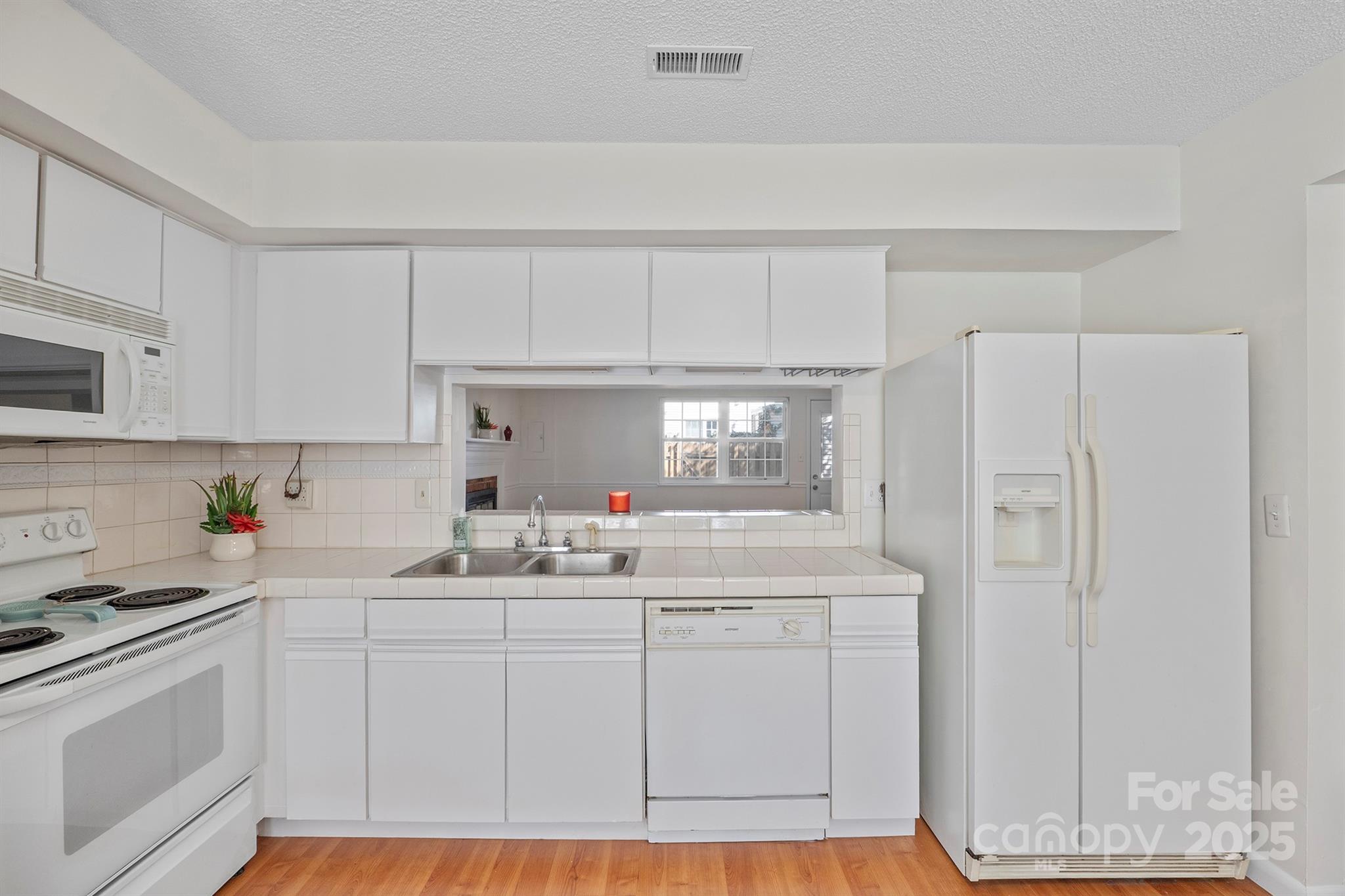 1205 Scaleybark Road, Unit A Charlotte, NC 28209 - Photo 4 of 22