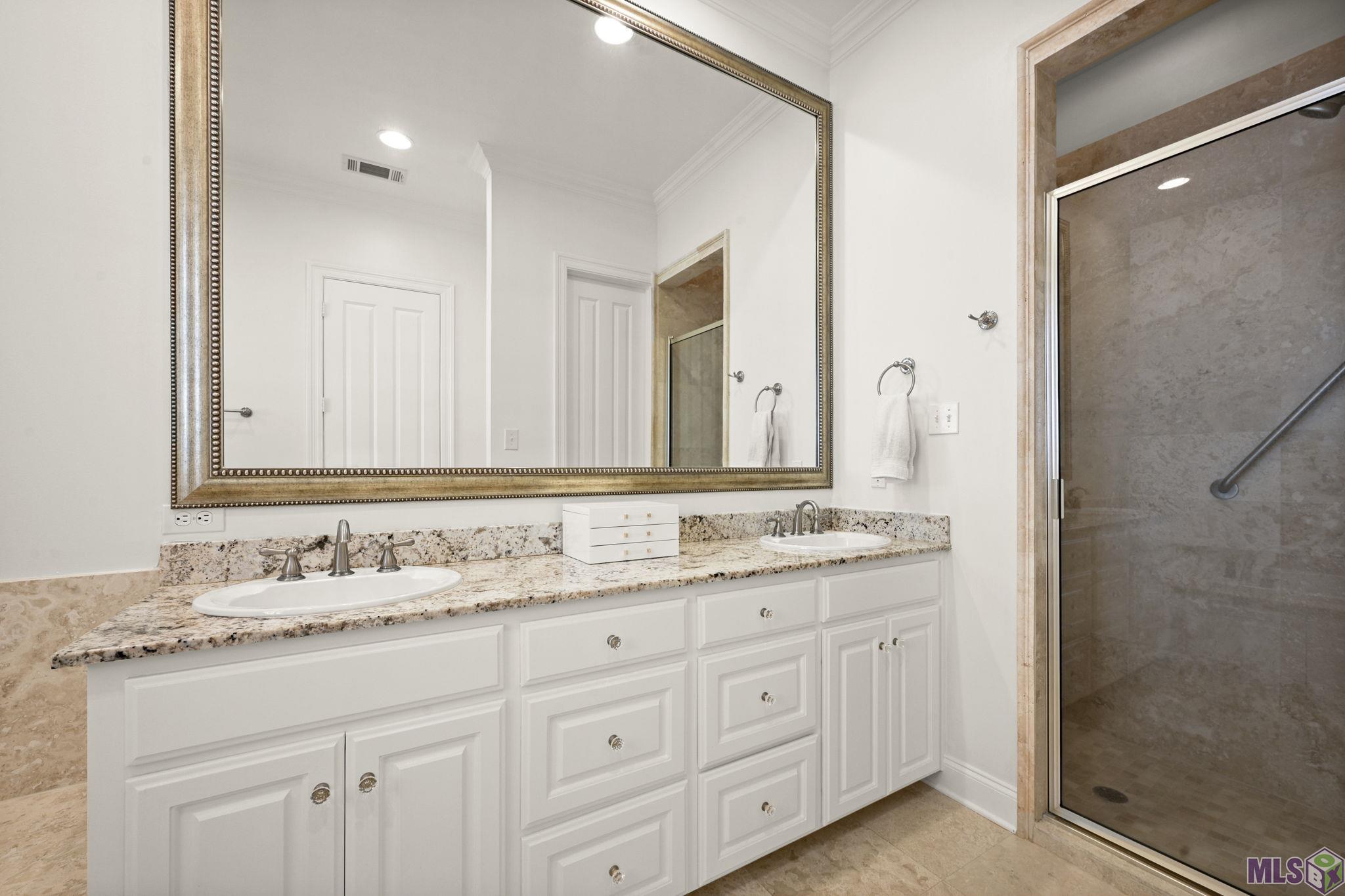 11534 Settlement Boulevard Baton Rouge, LA 70810 - Photo 12 of 19 Primary Bathroom