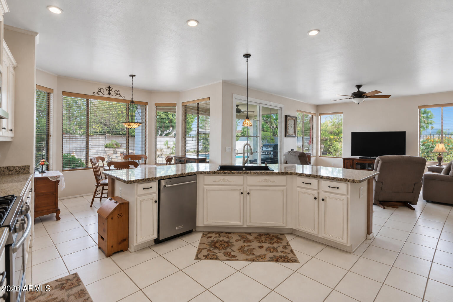 1826 East Mineral Road Gilbert, AZ 85234 - Photo 24 of 68 MineralRd00013