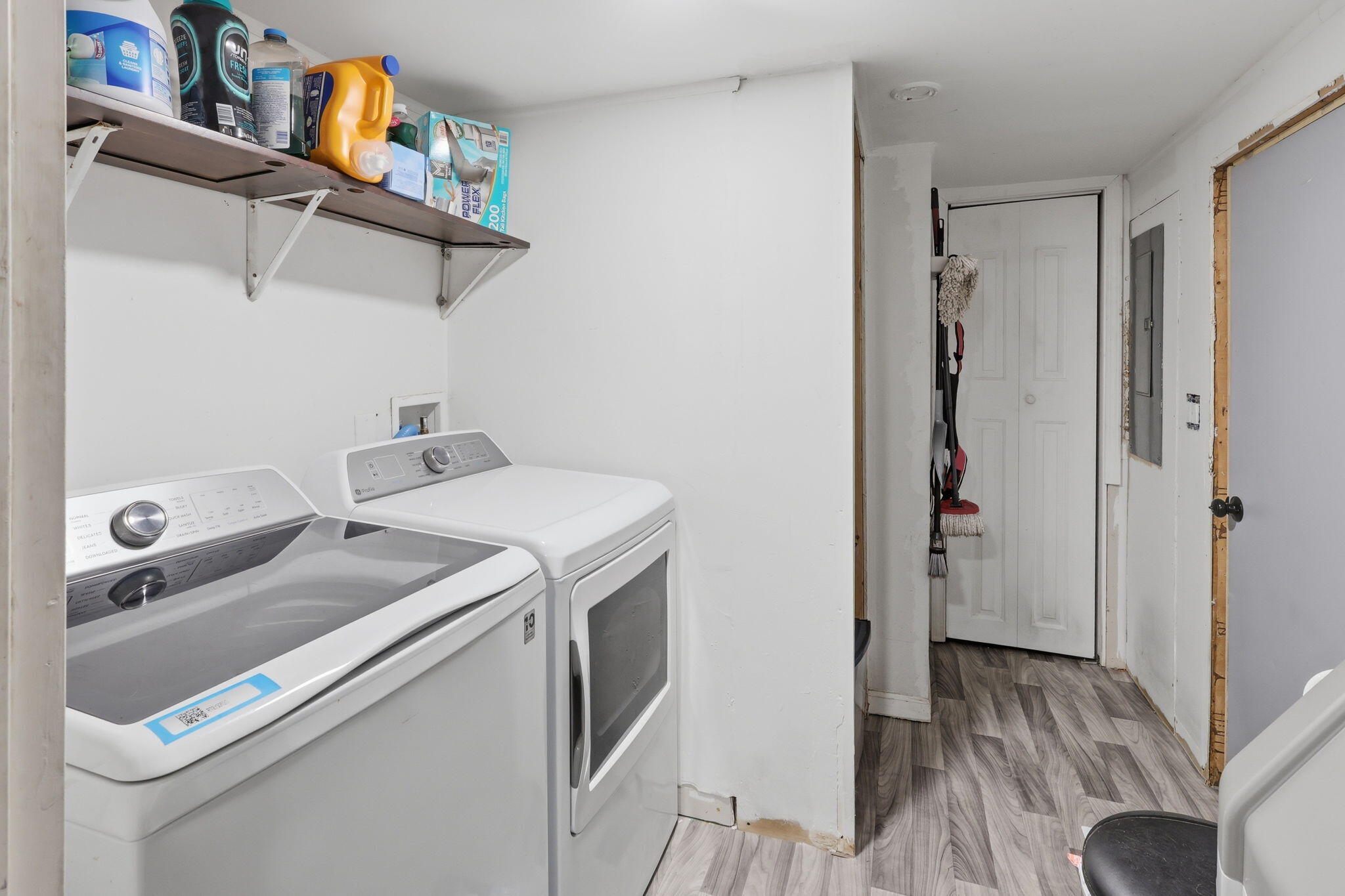 5691 East Coe Road Shepherd, MI 48883 - Photo 19 of 25 20-web-or-mls-016_2z6a7704 colin gipson-