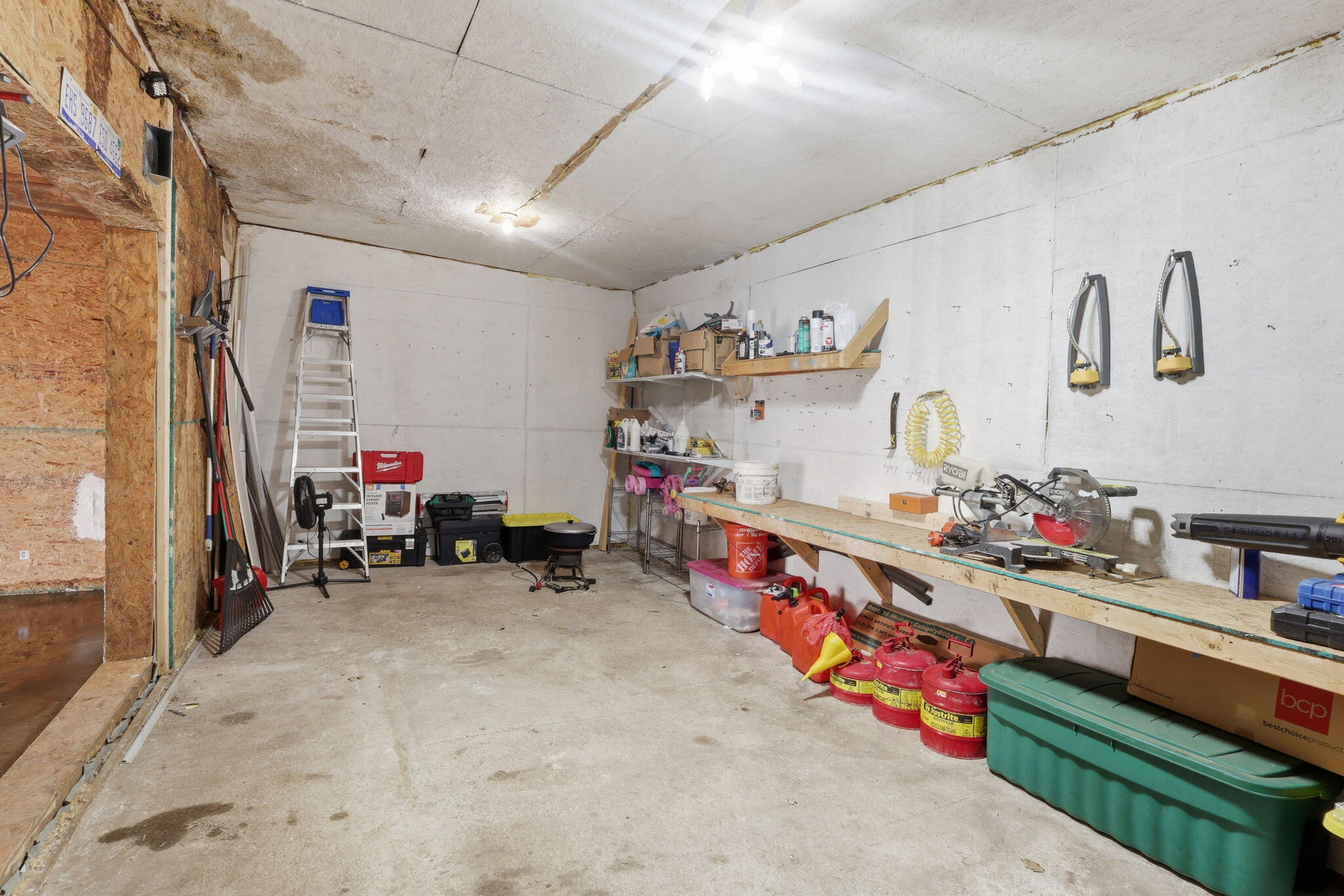 5691 East Coe Road Shepherd, MI 48883 - Photo 23 of 25 24-web-or-mls-019_2z6a7804 colin gipson-