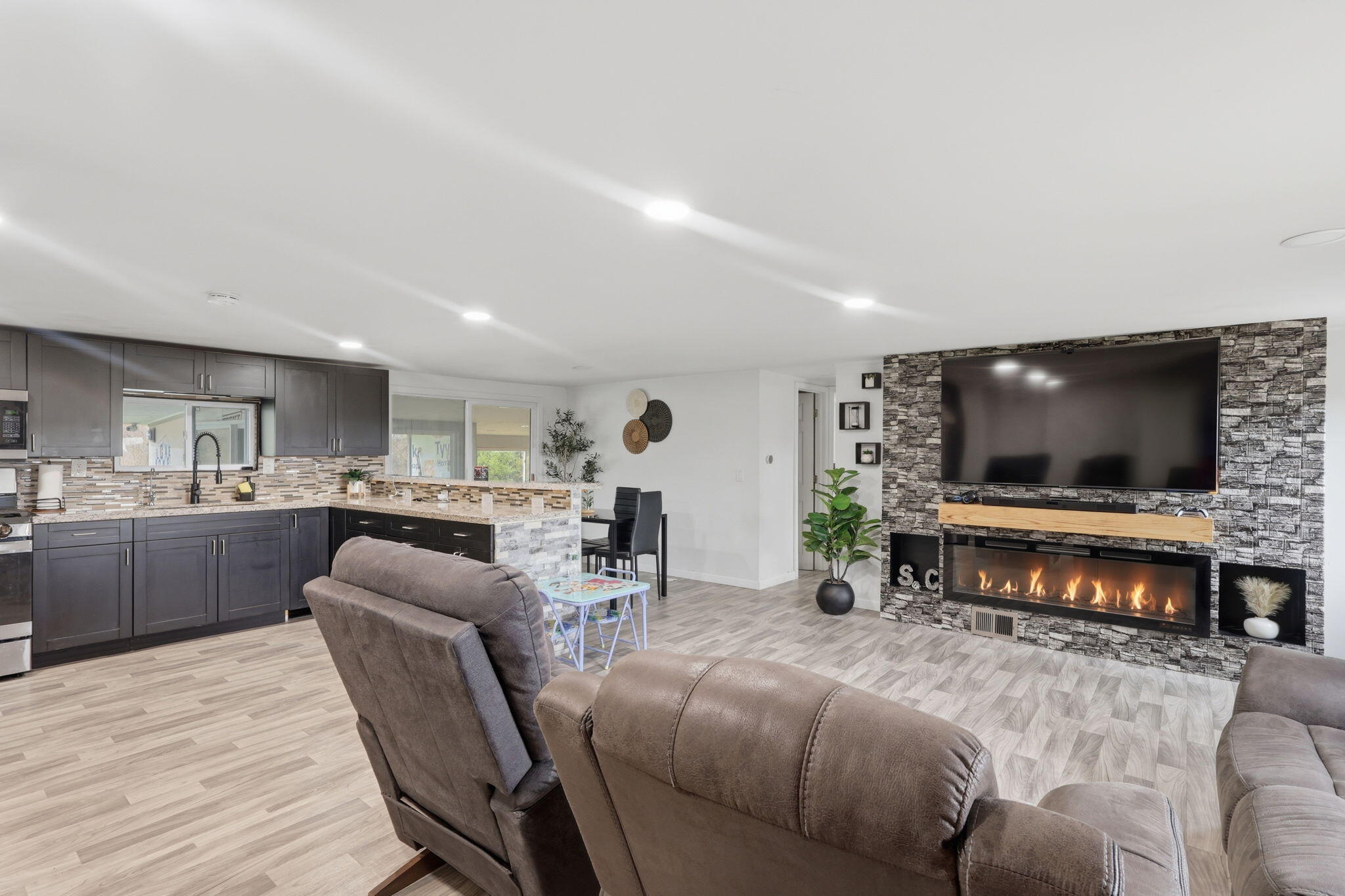 5691 East Coe Road Shepherd, MI 48883 - Photo 6 of 25 4-web-or-mls-002_2z6a7674 colin gipson-t