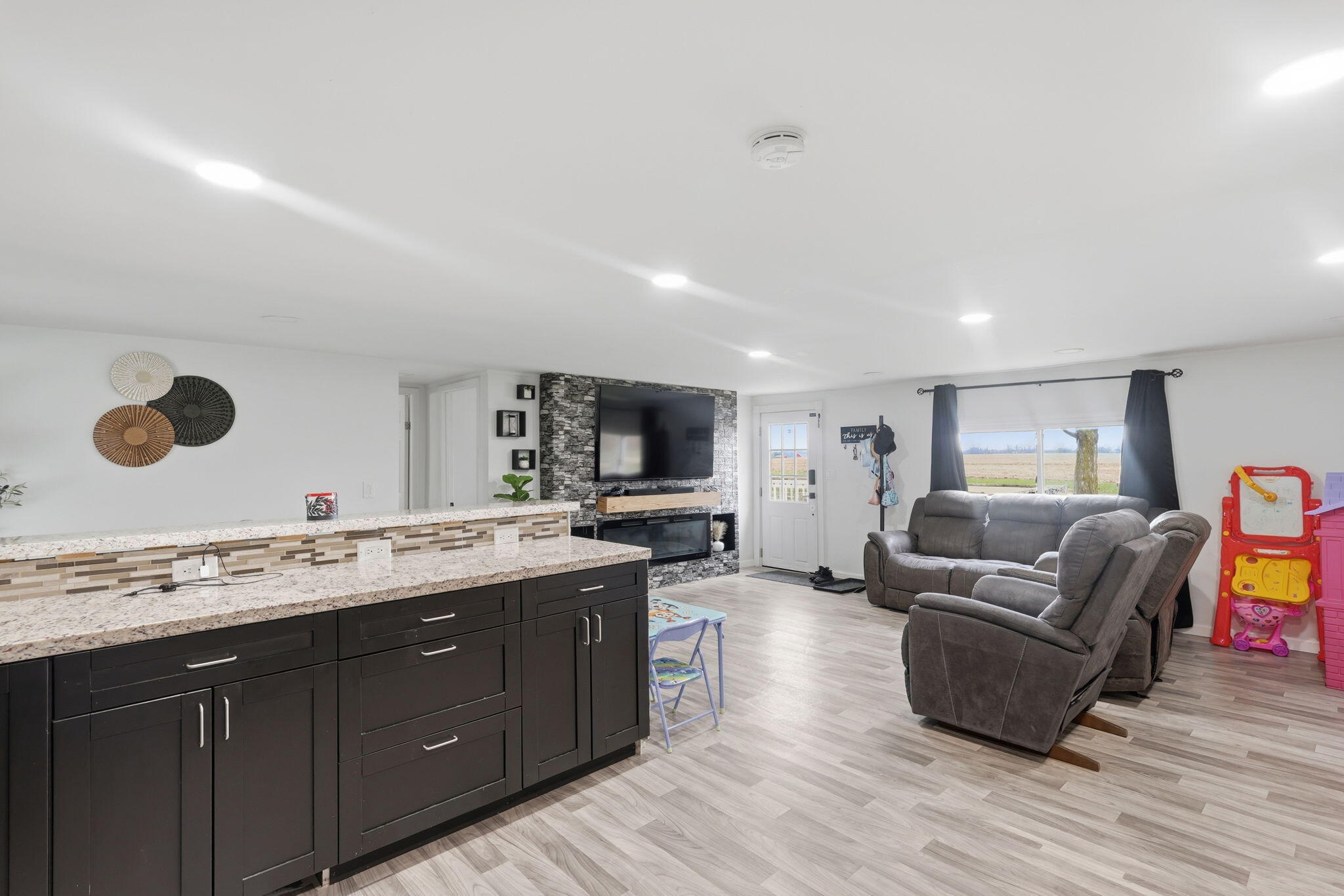 5691 East Coe Road Shepherd, MI 48883 - Photo 10 of 25 21-web-or-mls-017_2z6a7679 colin gipson-