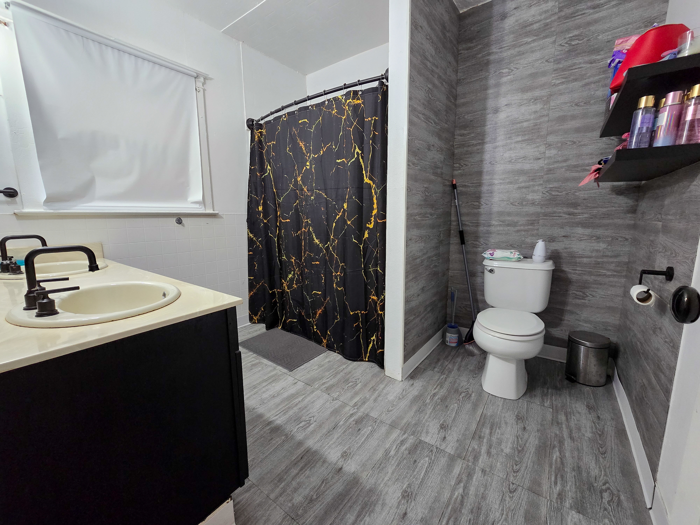 481 Division Street Elgin, IL 60120 - Photo 11 of 12