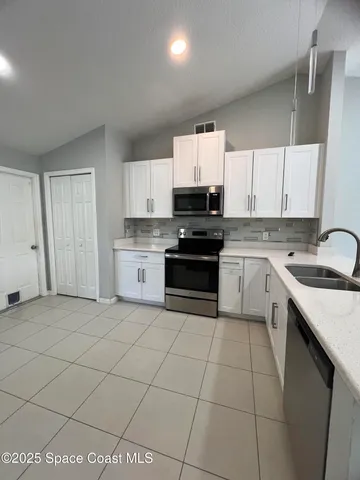 $2,500 | 440 River Grove Court, Merritt Island, FL 32953