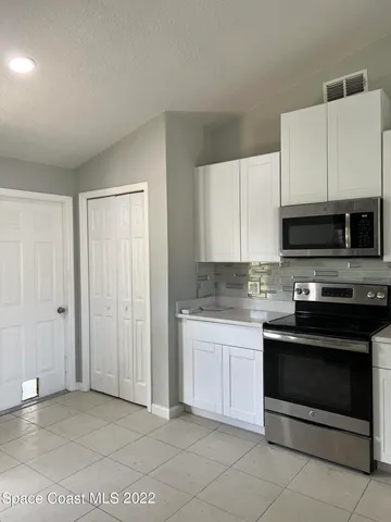 $2,500 | 440 River Grove Court, Merritt Island, FL 32953