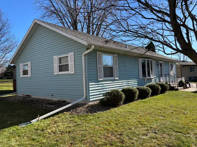 $359,000 | 2316 Hallquist Avenue, Red Wing, MN 55066