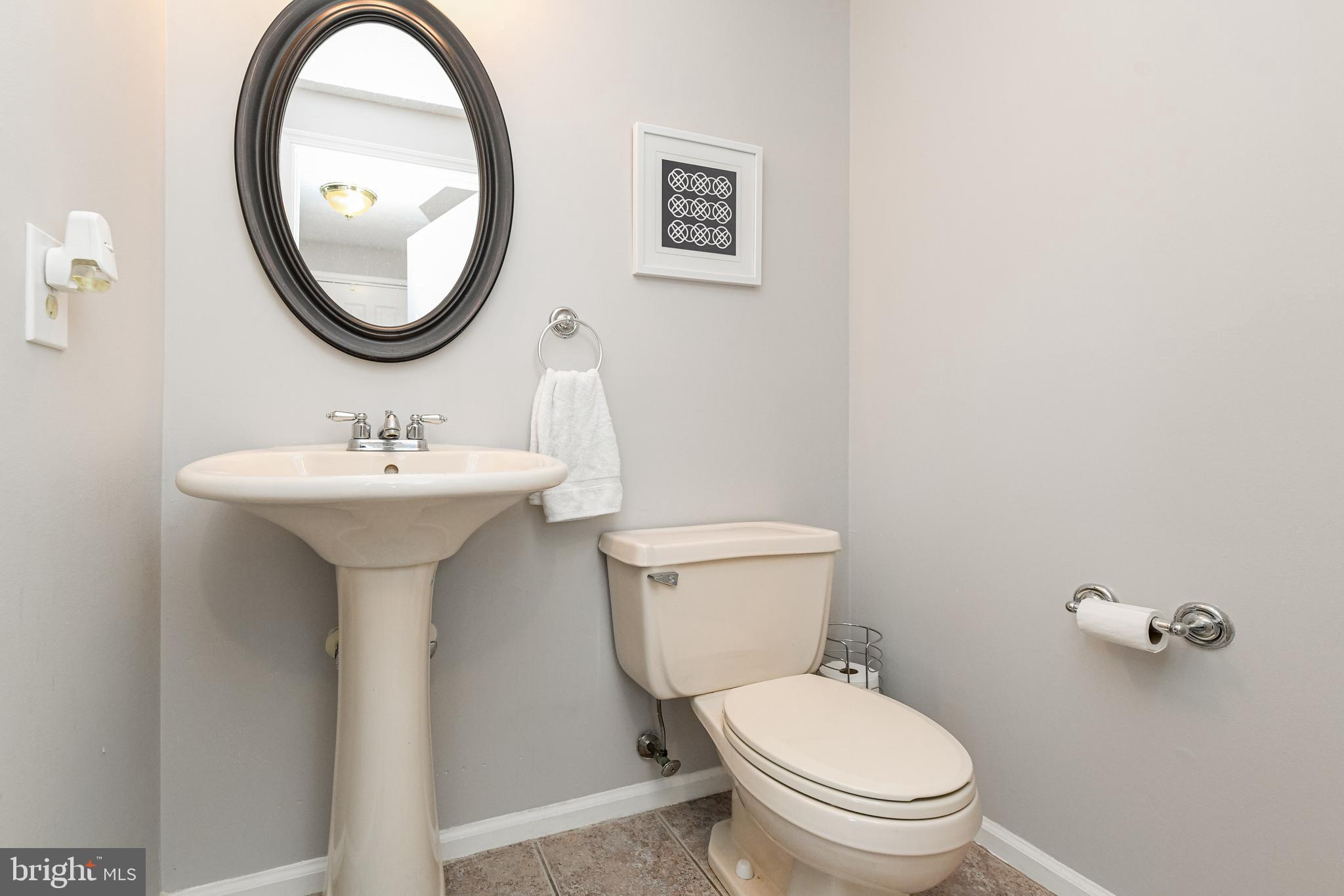 3348 Raccoon Court Abingdon, MD 21009 - Photo 6 of 35 Main level half bathroom