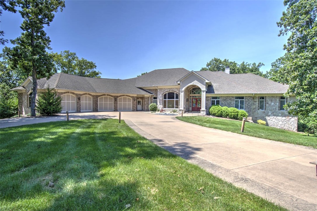 4180 South Lake Court Decatur, IL 62521 - Photo 1 of 48