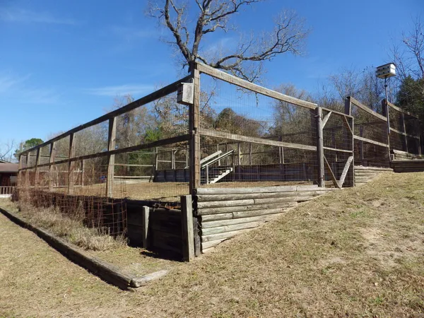 $199,900 | 17 South Lake Drive, Huntsville, TX 77320