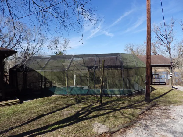 $199,900 | 17 South Lake Drive, Huntsville, TX 77320