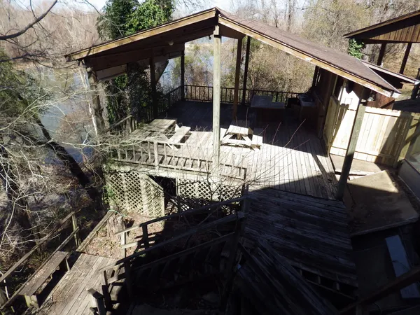 $199,900 | 17 South Lake Drive, Huntsville, TX 77320