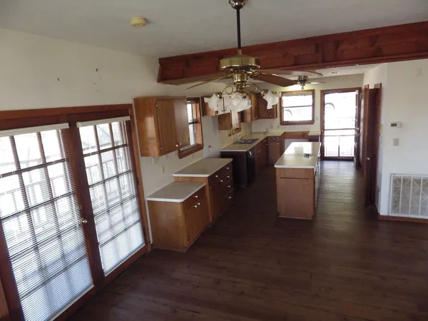 $199,900 | 17 South Lake Drive, Huntsville, TX 77320