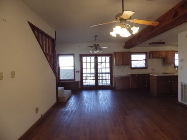 $199,900 | 17 South Lake Drive, Huntsville, TX 77320